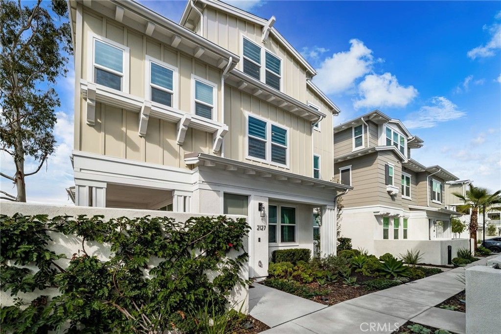 2127 Cresta, Newport Beach, CA 92660