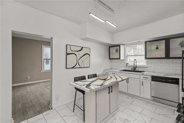 1155 6th Ave, Freedom, PA 15042