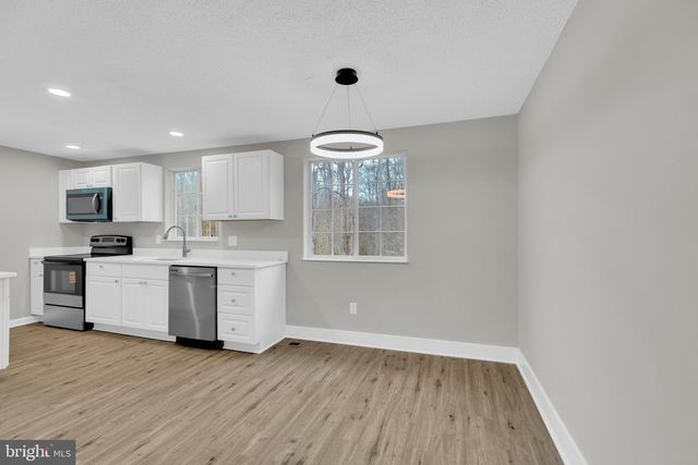 8677 HICKORY RIDGE CT, Springfield, VA 22153