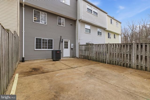 8677 HICKORY RIDGE CT, Springfield, VA 22153