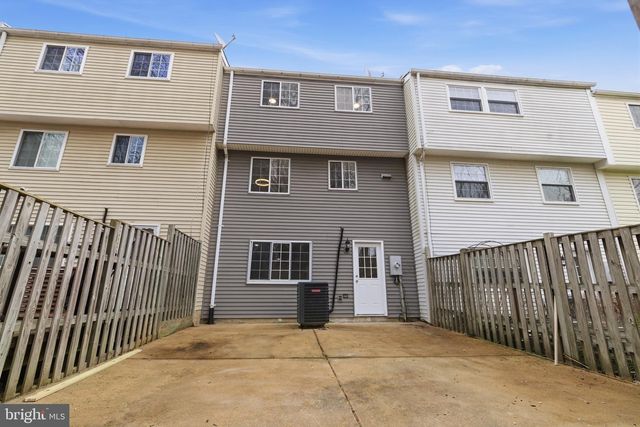 8677 HICKORY RIDGE CT, Springfield, VA 22153