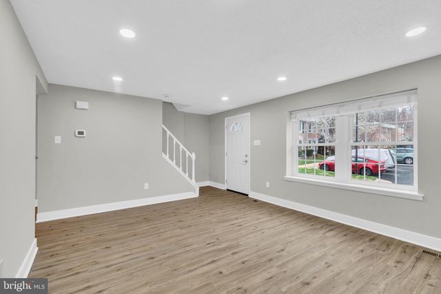 8677 HICKORY RIDGE CT, Springfield, VA 22153