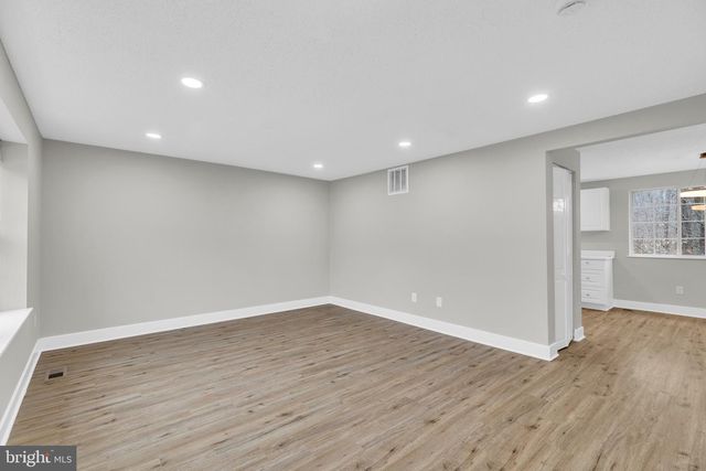 8677 HICKORY RIDGE CT, Springfield, VA 22153