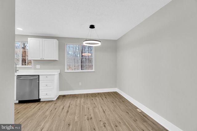 8677 HICKORY RIDGE CT, Springfield, VA 22153