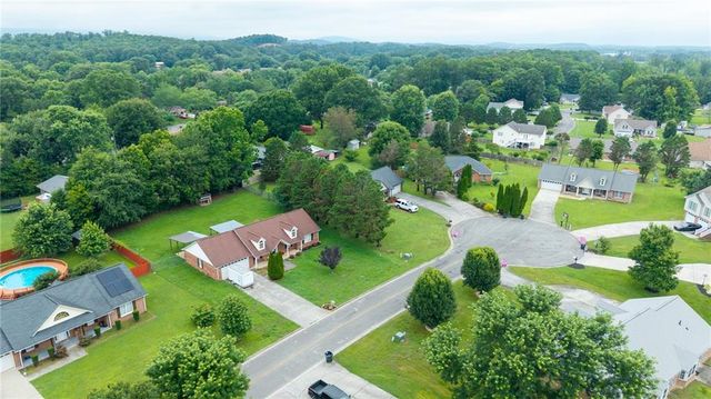 106 Magnolia Way SW, Calhoun, GA 30701