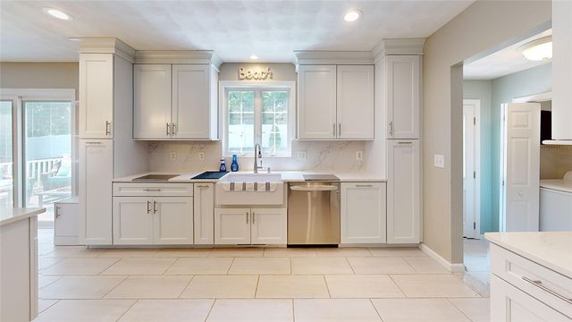10 Kiley Way, Coventry, RI 02816
