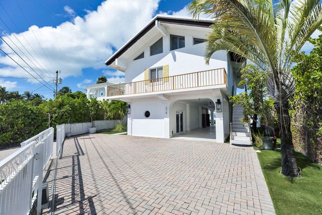 218 Aberdeen Court, Key Largo, FL 33070
