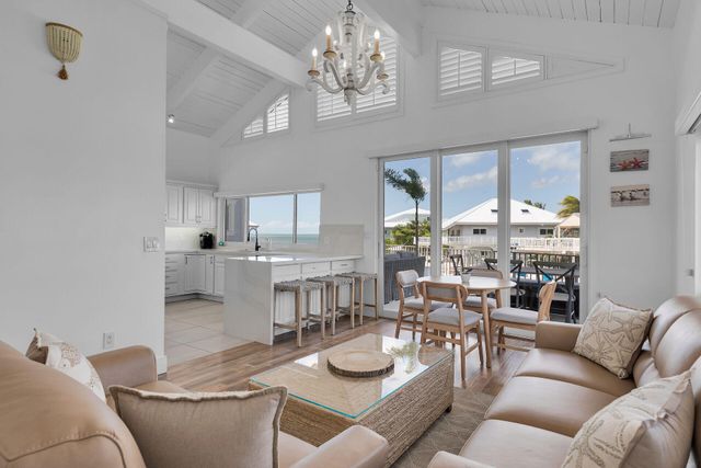 218 Aberdeen Court, Key Largo, FL 33070