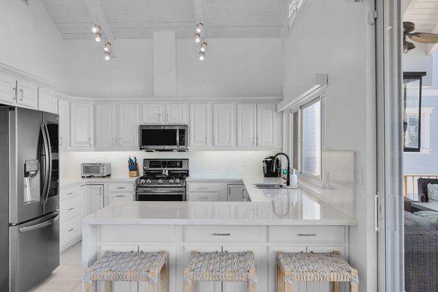 218 Aberdeen Court, Key Largo, FL 33070