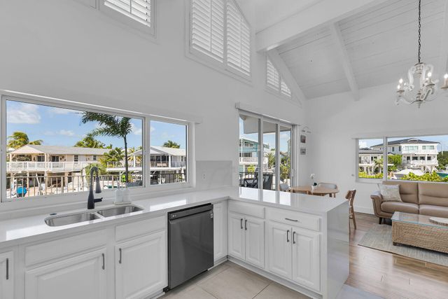 218 Aberdeen Court, Key Largo, FL 33070