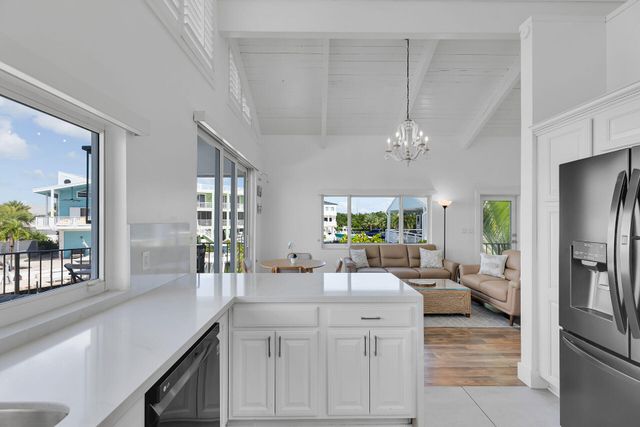 218 Aberdeen Court, Key Largo, FL 33070