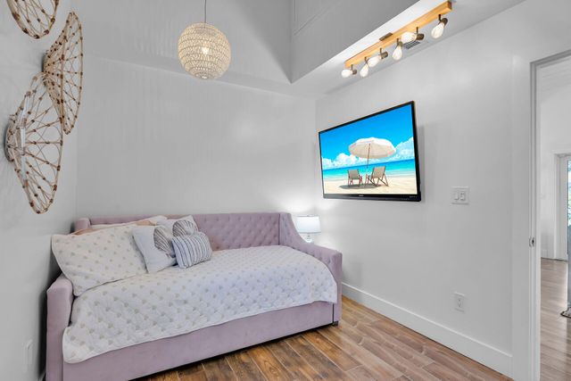 218 Aberdeen Court, Key Largo, FL 33070