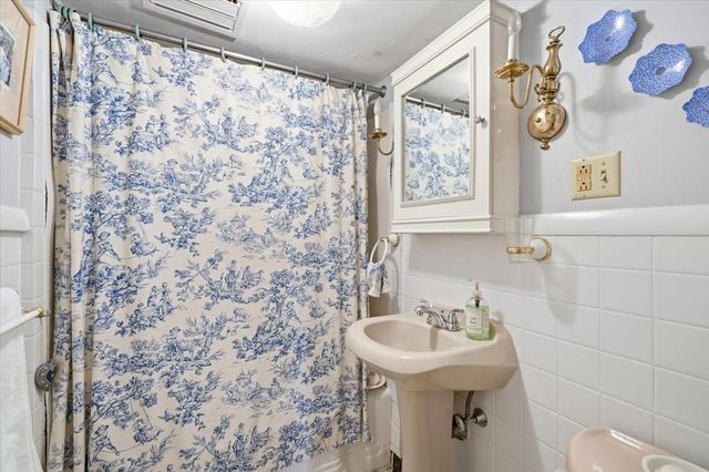 45 Summer Street, Hingham, MA 02043