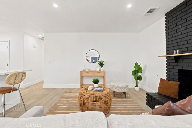 13229 Algonquin Road, Apple Valley, CA 92308