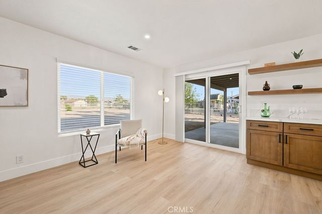 13229 Algonquin Road, Apple Valley, CA 92308