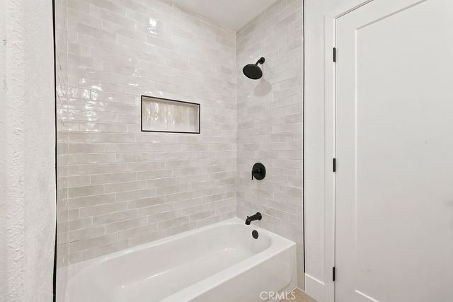 13229 Algonquin Road, Apple Valley, CA 92308