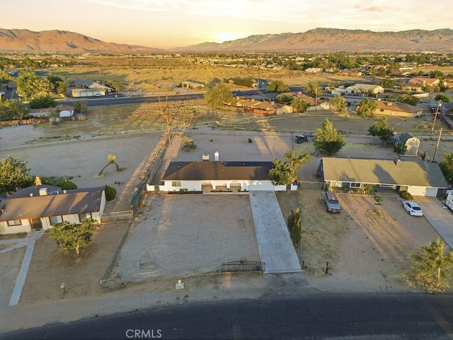13229 Algonquin Road, Apple Valley, CA 92308