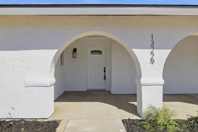 13229 Algonquin Road, Apple Valley, CA 92308
