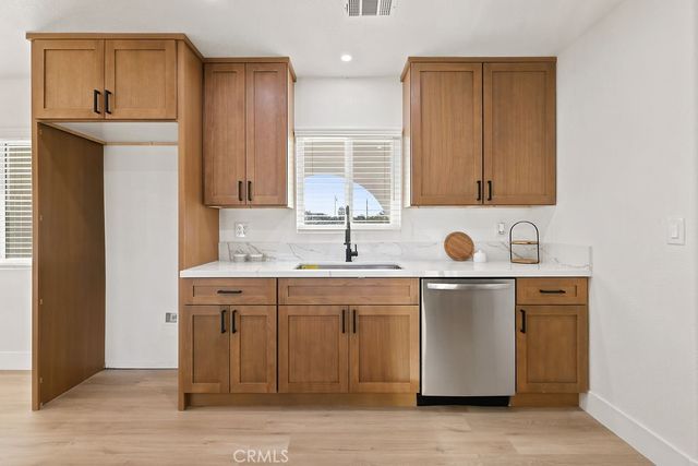 13229 Algonquin Road, Apple Valley, CA 92308
