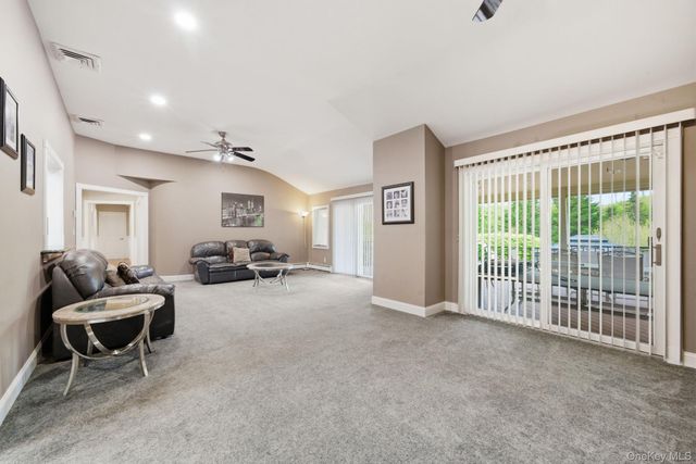 14 Penn Drive, Dix Hills, NY 11746