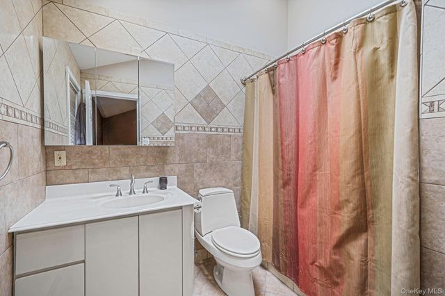 14 Penn Drive, Dix Hills, NY 11746