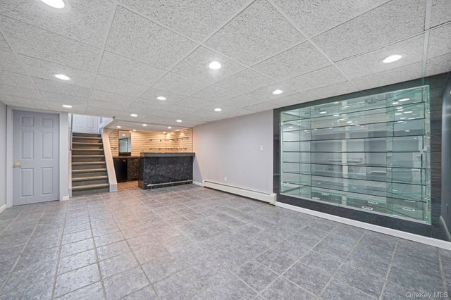 14 Penn Drive, Dix Hills, NY 11746