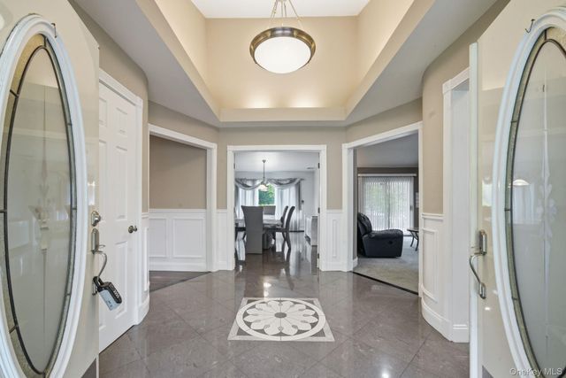 14 Penn Drive, Dix Hills, NY 11746