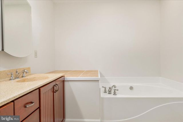 154 DANIEL CT, Strasburg, VA 22657