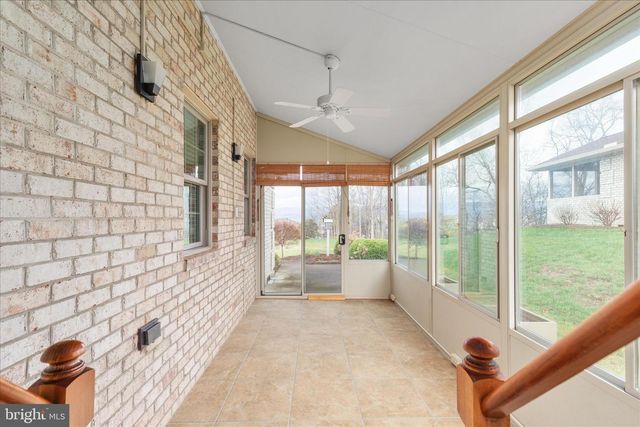 154 DANIEL CT, Strasburg, VA 22657