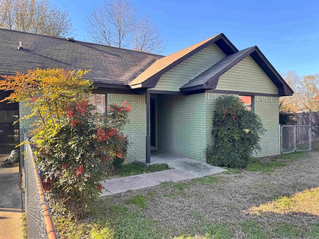 49 Garrett Road, Greenbrier, AR 72058