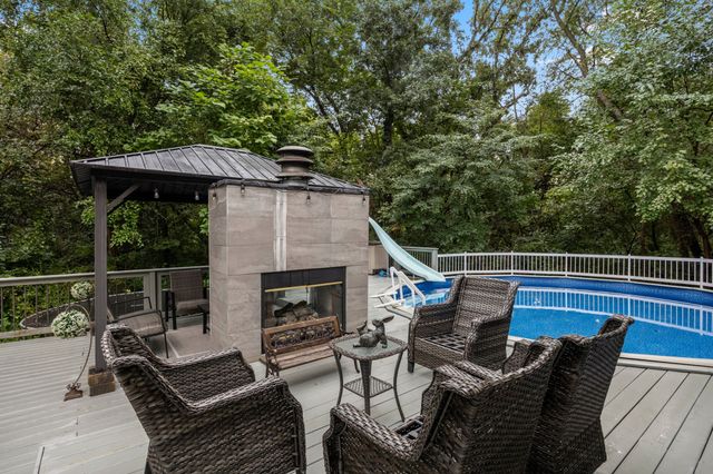 4060 NW 46th Place, Des Moines, IA 50310