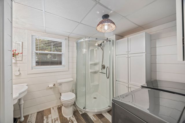 4060 NW 46th Place, Des Moines, IA 50310
