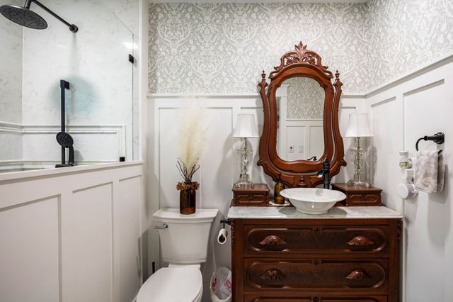 4060 NW 46th Place, Des Moines, IA 50310