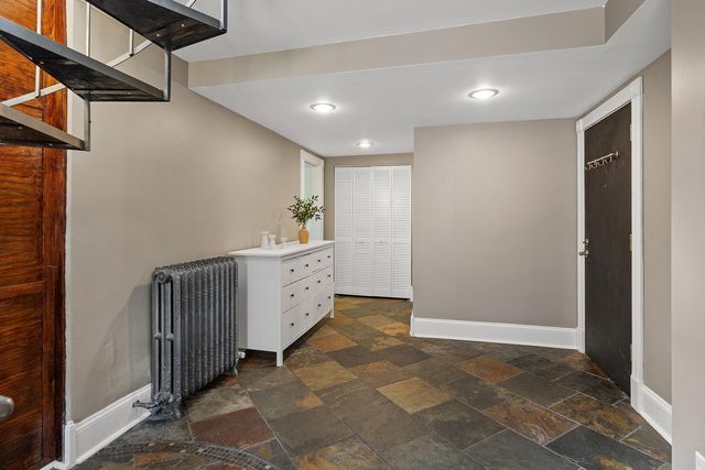 112 Western Avenue N 4, Saint Paul, MN 55102