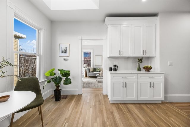 66 Sixth St 3, Cambridge, MA 02141