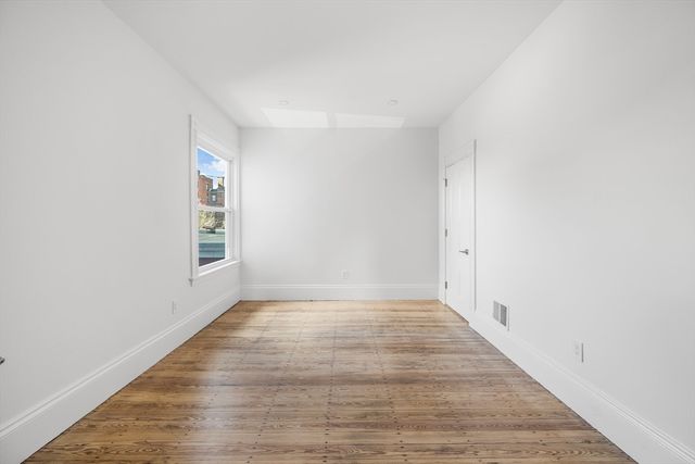 66 Sixth St 3, Cambridge, MA 02141