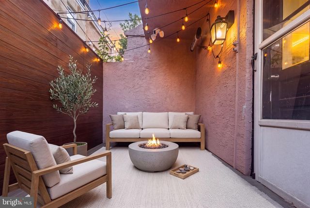 708 FITZWATER ST, Philadelphia, PA 19147
