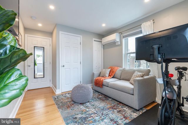 708 FITZWATER ST, Philadelphia, PA 19147
