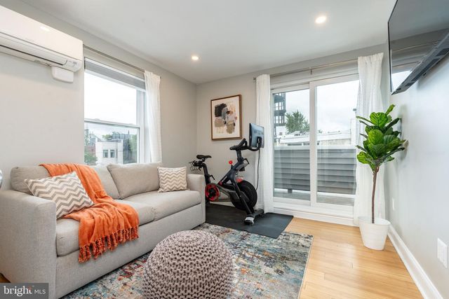 708 FITZWATER ST, Philadelphia, PA 19147