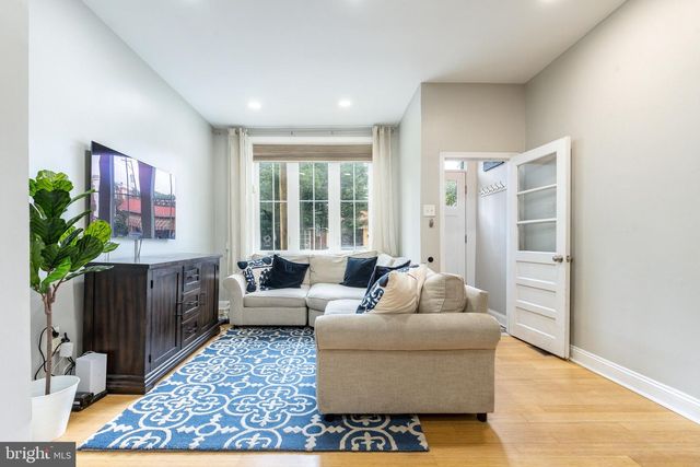 708 FITZWATER ST, Philadelphia, PA 19147