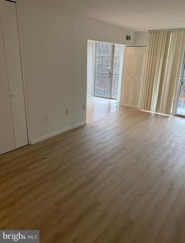 401 COOPER LANDING RD #320, Cherry Hill, NJ 08002