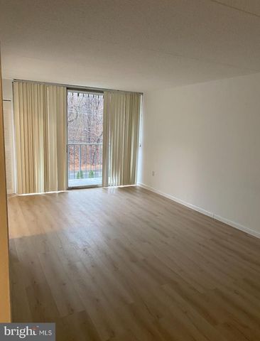 401 COOPER LANDING RD #320, Cherry Hill, NJ 08002