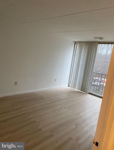 401 COOPER LANDING RD #320, Cherry Hill, NJ 08002