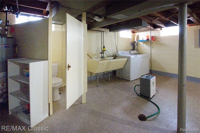 2604 Rochester Road, Royal Oak, MI 48073