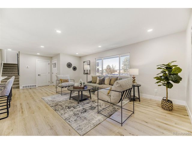 2890 S Golden Way, Denver, CO 80227