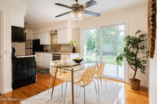 3882 Okemos Road, Okemos, MI 48864