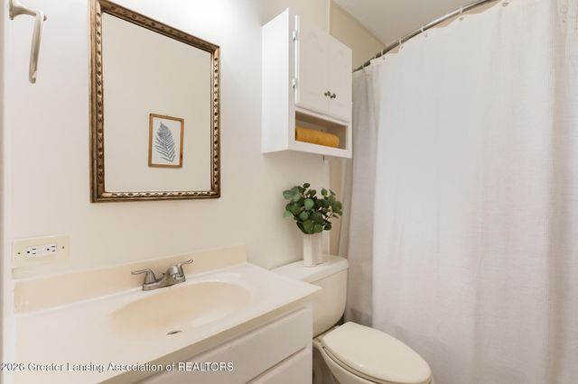 3882 Okemos Road, Okemos, MI 48864