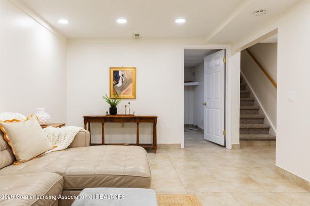 3882 Okemos Road, Okemos, MI 48864