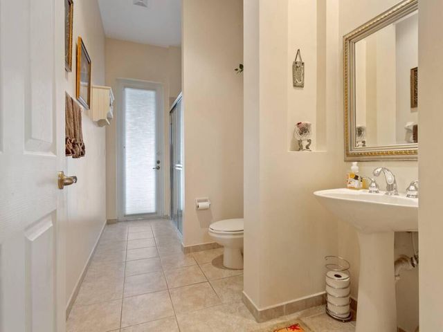 7689 NW 117th Lane, Parkland, FL 33076