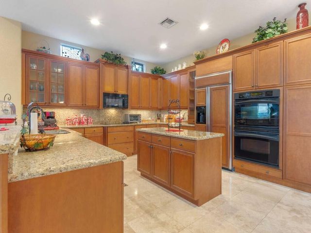 7689 NW 117th Lane, Parkland, FL 33076